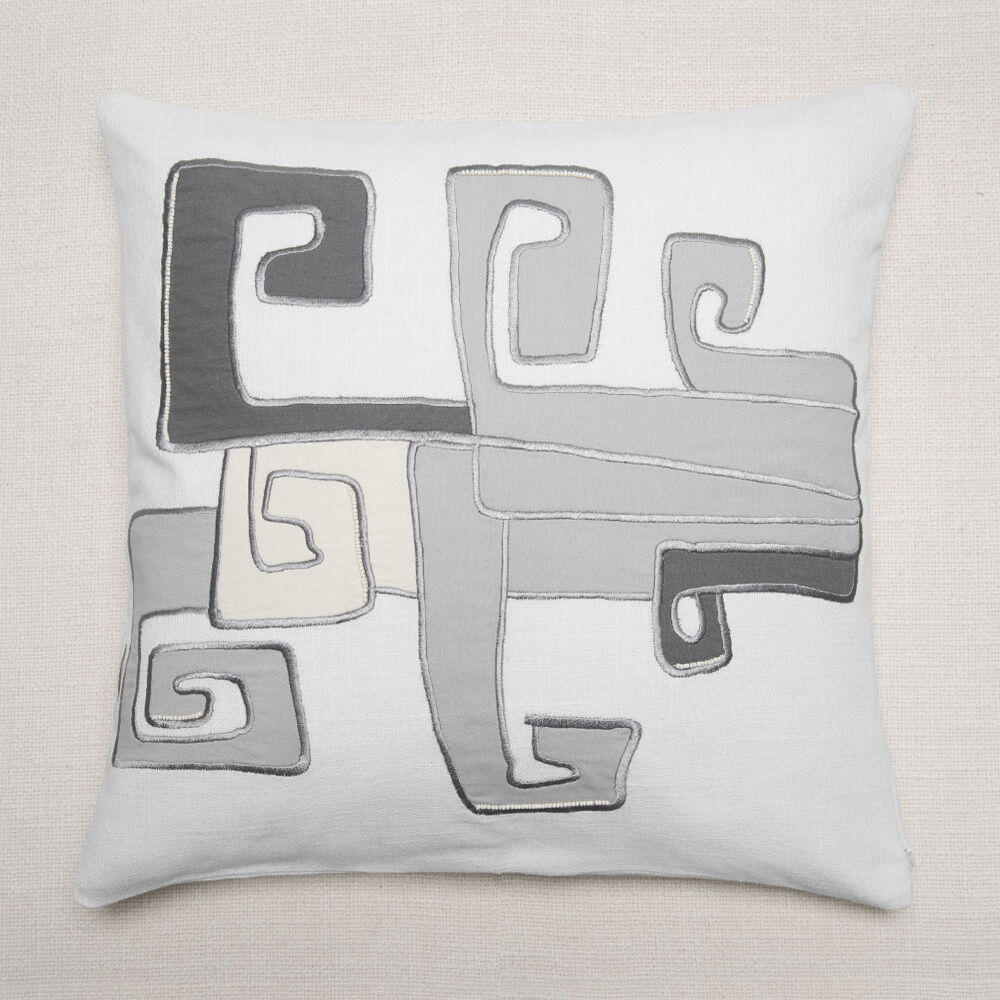 http://www.kellywearstler.com/dw/image/v2/AAJB_PRD/on/demandware.static/-/Sites-kw-master-catalog/default/v1526951794390/images/250NLND-SU-BZ-D2/250NLND-SU-BZ-D2_view.1.jpg?sw=1000&sh=1000 http://www.kellywearstler.com/dw/image/v2/AAJB_PRD/on/demandware.static/-/Sites-kw-master-catalog/default/v1526951794390/images/250NLND-SU-BZ-D2/250NLND-SU-BZ-D2_view.1.jpg?sw=1000&sh=1000
