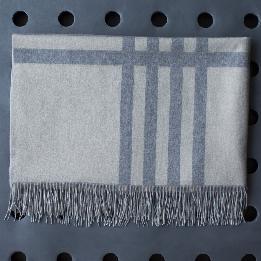 http://www.kellywearstler.com/dw/image/v2/AAJB_PRD/on/demandware.static/-/Sites-kw-master-catalog/default/v1527087237142/images/HTH0012/HTH0012_view.1.jpg?sw=1000&sh=1000 http://www.kellywearstler.com/dw/image/v2/AAJB_PRD/on/demandware.static/-/Sites-kw-master-catalog/default/v1527087237142/images/HTH0012/HTH0012_view.1.jpg?sw=1000&sh=1000