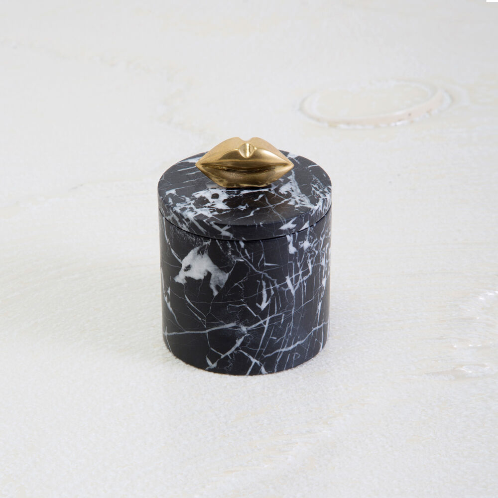 http://www.kellywearstler.com/dw/image/v2/AAJB_PRD/on/demandware.static/-/Sites-kw-master-catalog/default/v1529677344710/images/HDS0113/HDS0113_color.NEG_view.1.jpg?sw=1000&sh=1000 http://www.kellywearstler.com/dw/image/v2/AAJB_PRD/on/demandware.static/-/Sites-kw-master-catalog/default/v1529677344710/images/HDS0113/HDS0113_color.NEG_view.1.jpg?sw=1000&sh=1000