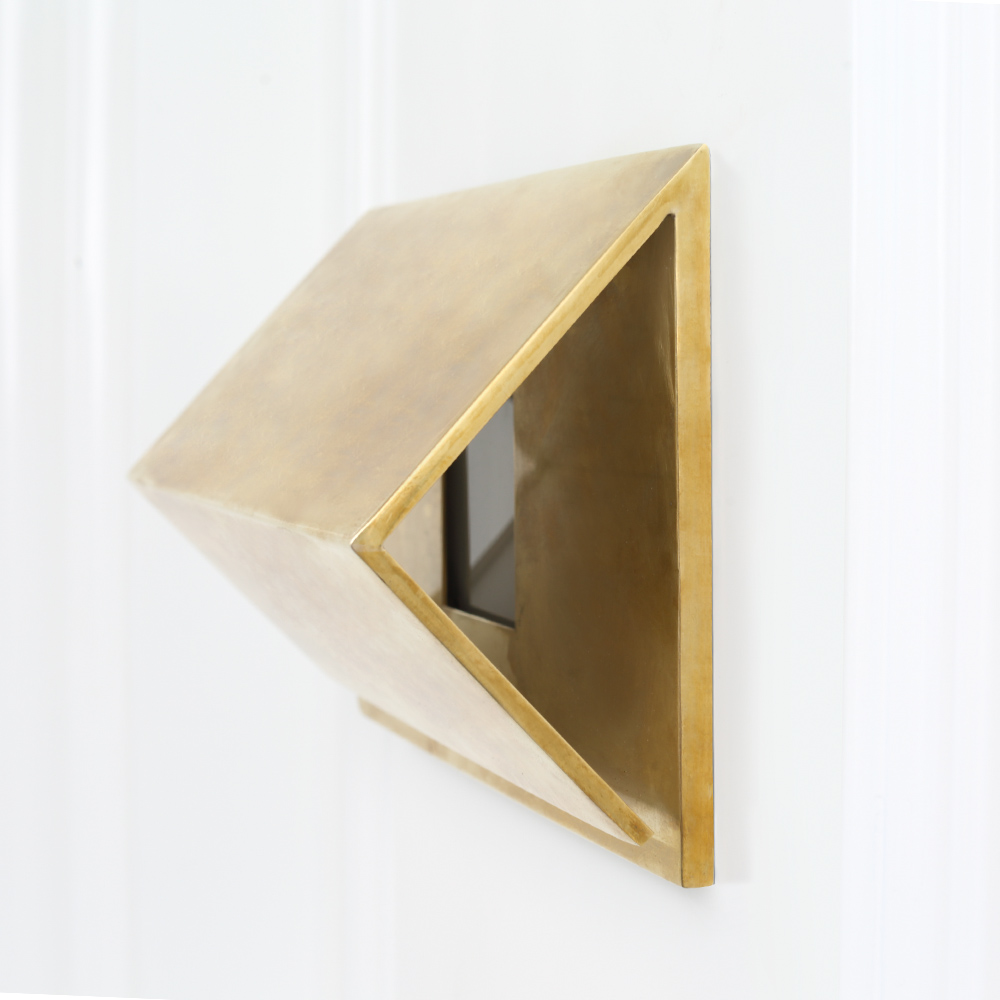 ESKER SMALL TRIANGLE SCONCE image number 3