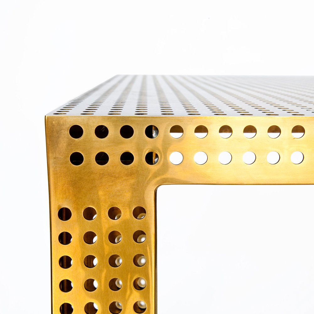 PRECISION DINING TABLE
