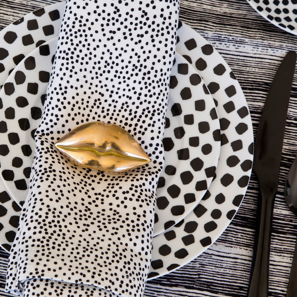 DOTS DINNER NAPKINS - BLACK