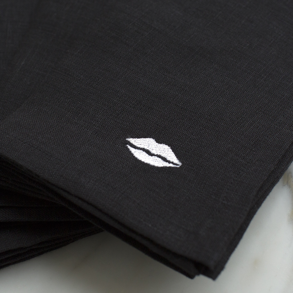 KISS DINNER NAPKINS - BLACK