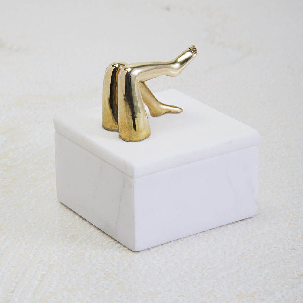 https://www.kellywearstler.com/dw/image/v2/AAJB_PRD/on/demandware.static/-/Sites-kw-master-catalog/default/v1534523129983/images/hds0102/hds0102_color.whcl_view.1.jpg?sw=1000&sh=1000 https://www.kellywearstler.com/dw/image/v2/AAJB_PRD/on/demandware.static/-/Sites-kw-master-catalog/default/v1534523129983/images/hds0102/hds0102_color.whcl_view.1.jpg?sw=1000&sh=1000