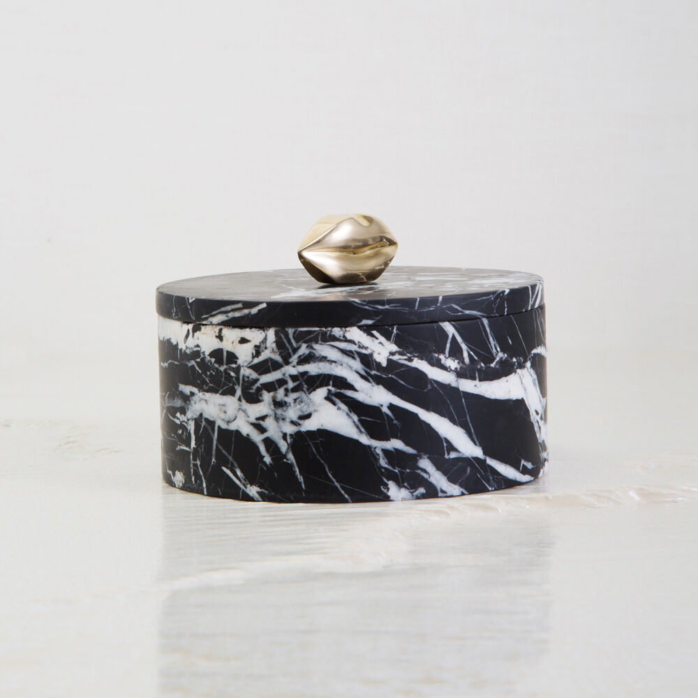 https://www.kellywearstler.com/dw/image/v2/AAJB_PRD/on/demandware.static/-/Sites-kw-master-catalog/default/v1537539042188/images/HDS0114/HDS0114_color.NEG_view.1.jpg?sw=1000&sh=1000 https://www.kellywearstler.com/dw/image/v2/AAJB_PRD/on/demandware.static/-/Sites-kw-master-catalog/default/v1537539042188/images/HDS0114/HDS0114_color.NEG_view.1.jpg?sw=1000&sh=1000