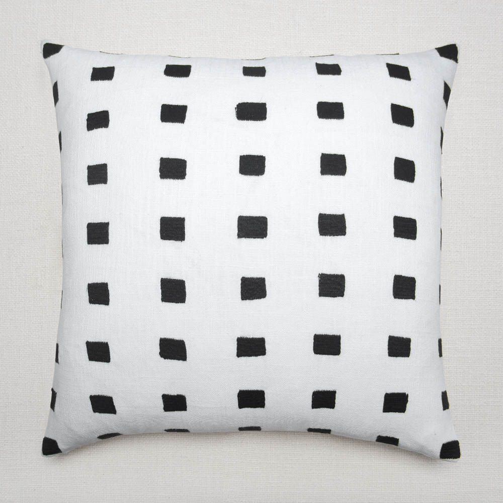 https://www.kellywearstler.com/dw/image/v2/AAJB_PRD/on/demandware.static/-/Sites-kw-master-catalog/default/v1542216134930/images/hsh0007/hsh0007_view.1.jpg?sw=1000&sh=1000 https://www.kellywearstler.com/dw/image/v2/AAJB_PRD/on/demandware.static/-/Sites-kw-master-catalog/default/v1542216134930/images/hsh0007/hsh0007_view.1.jpg?sw=1000&sh=1000