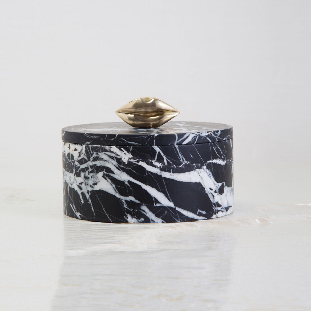 https://www.kellywearstler.com/dw/image/v2/AAJB_PRD/on/demandware.static/-/Sites-kw-master-catalog/default/v1542437597620/images/HDS0114/HDS0114_view.1.jpg?sw=1000&sh=1000 https://www.kellywearstler.com/dw/image/v2/AAJB_PRD/on/demandware.static/-/Sites-kw-master-catalog/default/v1542437597620/images/HDS0114/HDS0114_view.1.jpg?sw=1000&sh=1000