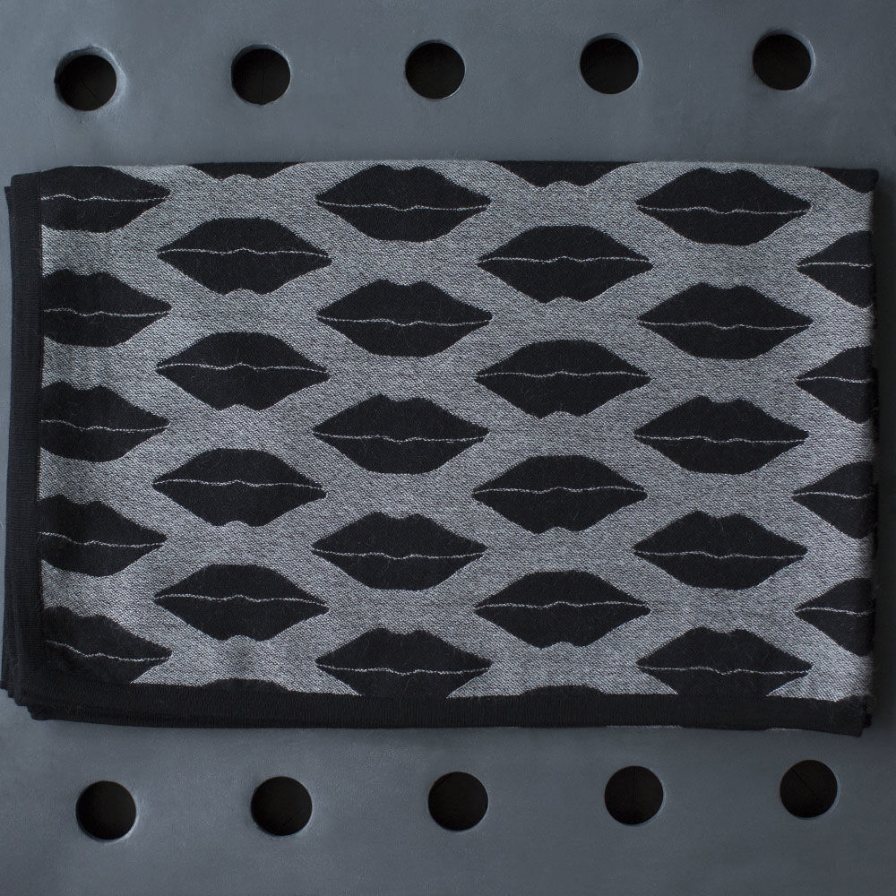 https://www.kellywearstler.com/dw/image/v2/AAJB_PRD/on/demandware.static/-/Sites-kw-master-catalog/default/v1550197206563/images/hth0001/hth0001_view.1.jpg?sw=1000&sh=1000 https://www.kellywearstler.com/dw/image/v2/AAJB_PRD/on/demandware.static/-/Sites-kw-master-catalog/default/v1550197206563/images/hth0001/hth0001_view.1.jpg?sw=1000&sh=1000