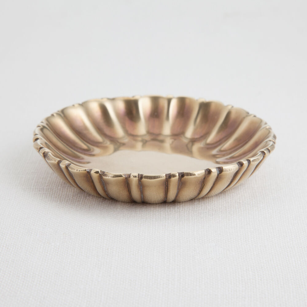 https://www.kellywearstler.com/dw/image/v2/AAJB_PRD/on/demandware.static/-/Sites-kw-master-catalog/default/v1550641845766/images/hct0008/hct0008_view.1.jpg?sw=1000&sh=1000 https://www.kellywearstler.com/dw/image/v2/AAJB_PRD/on/demandware.static/-/Sites-kw-master-catalog/default/v1550641845766/images/hct0008/hct0008_view.1.jpg?sw=1000&sh=1000