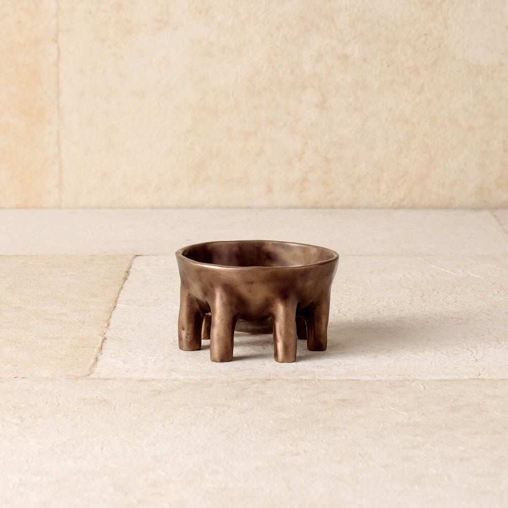 https://www.kellywearstler.com/dw/image/v2/AAJB_PRD/on/demandware.static/-/Sites-kw-master-catalog/default/v1575860688345/images/HDC0192/HDC0192_view.1.jpg?sw=1000&sh=1000 https://www.kellywearstler.com/dw/image/v2/AAJB_PRD/on/demandware.static/-/Sites-kw-master-catalog/default/v1575860688345/images/HDC0192/HDC0192_view.1.jpg?sw=1000&sh=1000