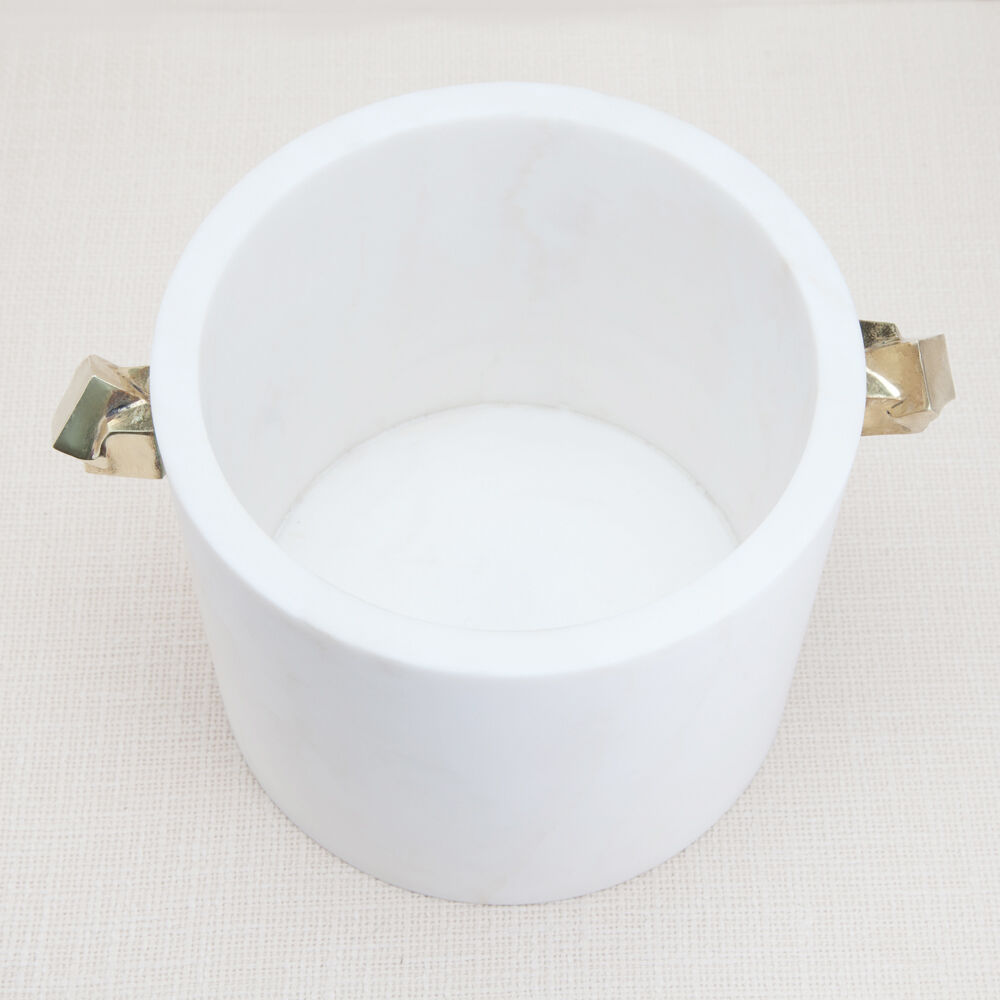 https://www.kellywearstler.com/dw/image/v2/AAJB_PRD/on/demandware.static/-/Sites-kw-master-catalog/default/v1575860688345/images/HEN0018/HEN0018_color.WHTCL_view.1.jpg?sw=1000&sh=1000 https://www.kellywearstler.com/dw/image/v2/AAJB_PRD/on/demandware.static/-/Sites-kw-master-catalog/default/v1575860688345/images/HEN0018/HEN0018_color.WHTCL_view.1.jpg?sw=1000&sh=1000