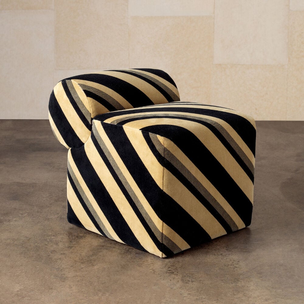 https://www.kellywearstler.com/dw/image/v2/AAJB_PRD/on/demandware.static/-/Sites-kw-master-catalog/default/v1593656347878/images/EJV1562-10/EJV1562-10_color.VAEG_view.1.jpg?sw=1000&sh=1000 https://www.kellywearstler.com/dw/image/v2/AAJB_PRD/on/demandware.static/-/Sites-kw-master-catalog/default/v1593656347878/images/EJV1562-10/EJV1562-10_color.VAEG_view.1.jpg?sw=1000&sh=1000