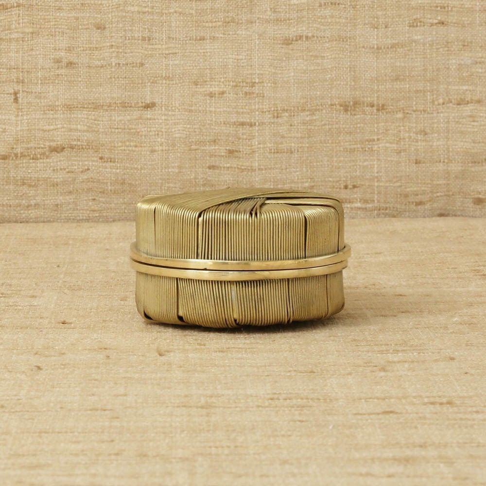https://www.kellywearstler.com/dw/image/v2/AAJB_PRD/on/demandware.static/-/Sites-kw-master-catalog/default/v1596514140509/images/HDS0167/HDS0167_color.BZ_view.1.jpg?sw=1000&sh=1000 https://www.kellywearstler.com/dw/image/v2/AAJB_PRD/on/demandware.static/-/Sites-kw-master-catalog/default/v1596514140509/images/HDS0167/HDS0167_color.BZ_view.1.jpg?sw=1000&sh=1000