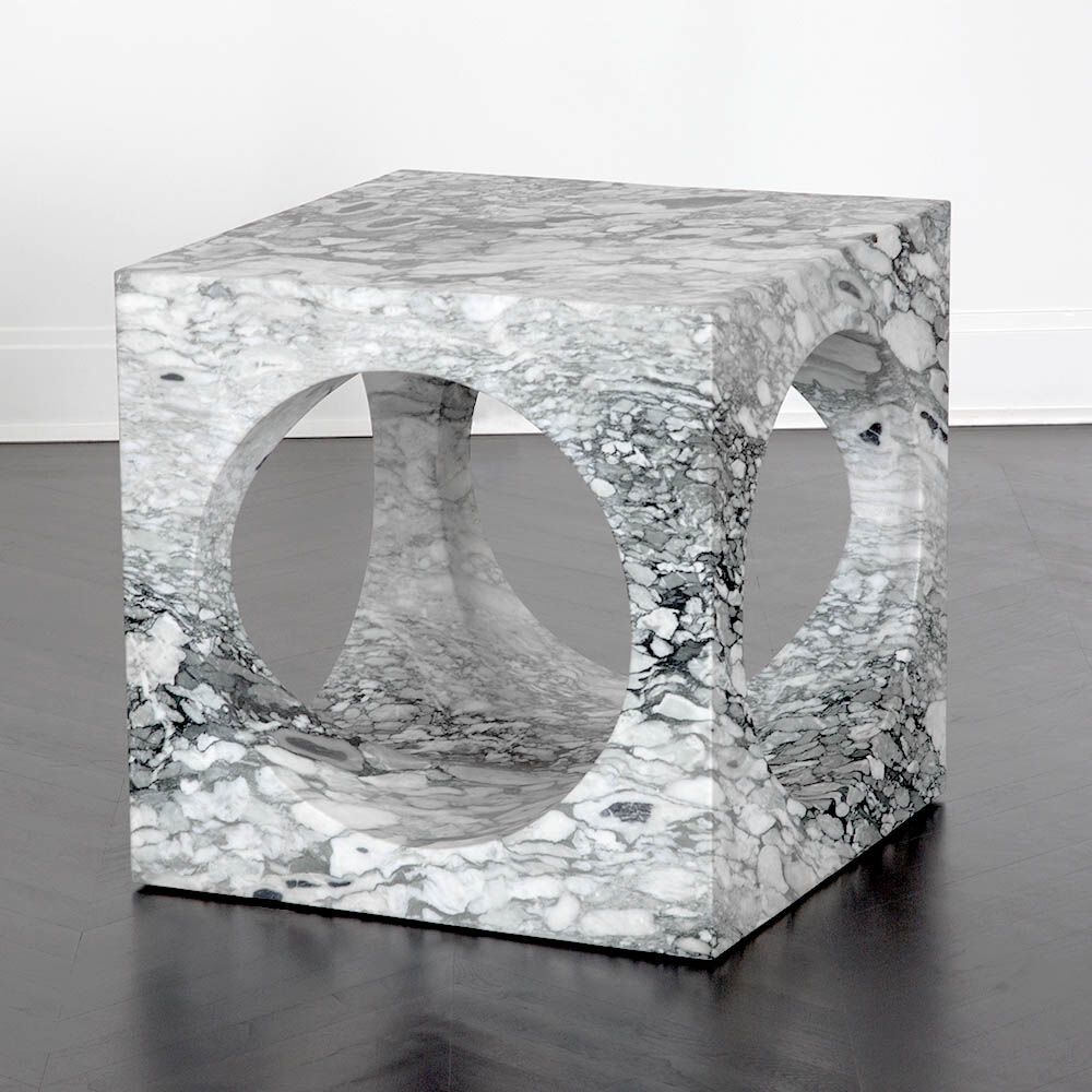 https://www.kellywearstler.com/dw/image/v2/AAJB_PRD/on/demandware.static/-/Sites-kw-master-catalog/default/v1611288028533/images/FTA15017/FTA15017_view.1.jpg?sw=1000&sh=1000 https://www.kellywearstler.com/dw/image/v2/AAJB_PRD/on/demandware.static/-/Sites-kw-master-catalog/default/v1611288028533/images/FTA15017/FTA15017_view.1.jpg?sw=1000&sh=1000