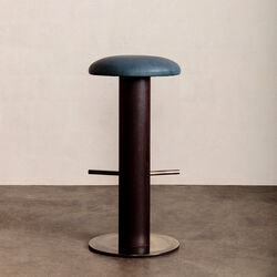 POD BAR STOOL