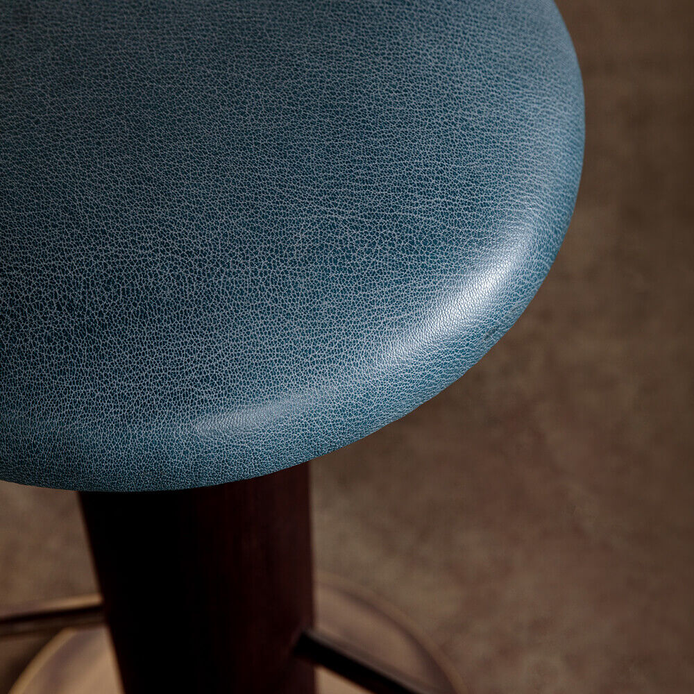 POD BAR STOOL