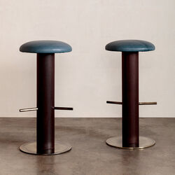 POD BAR STOOL
