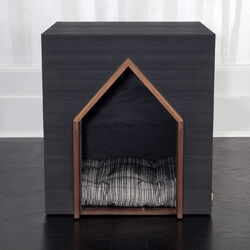 BEAU DOG HOUSE