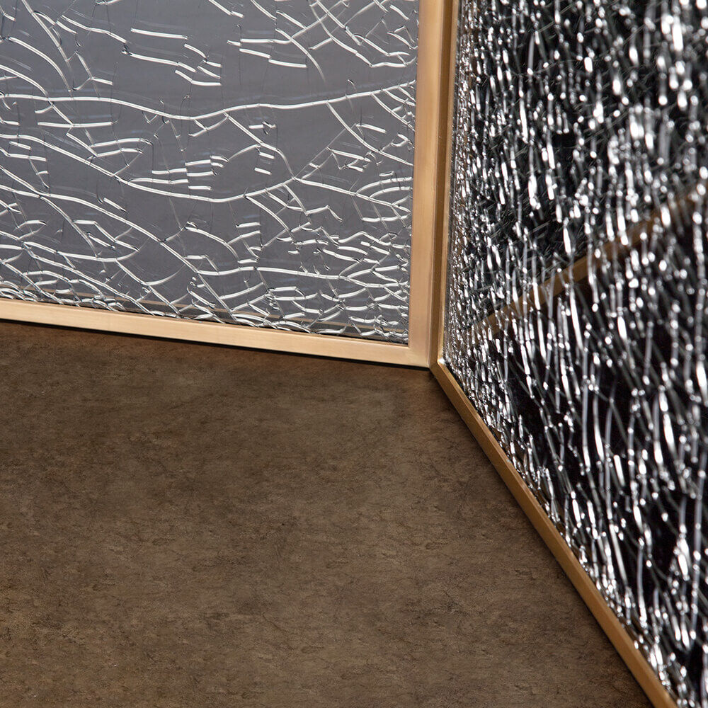 Superluxe Round Fractured Table
