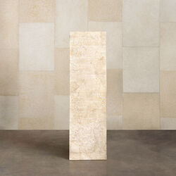 RIBBED COLUMN