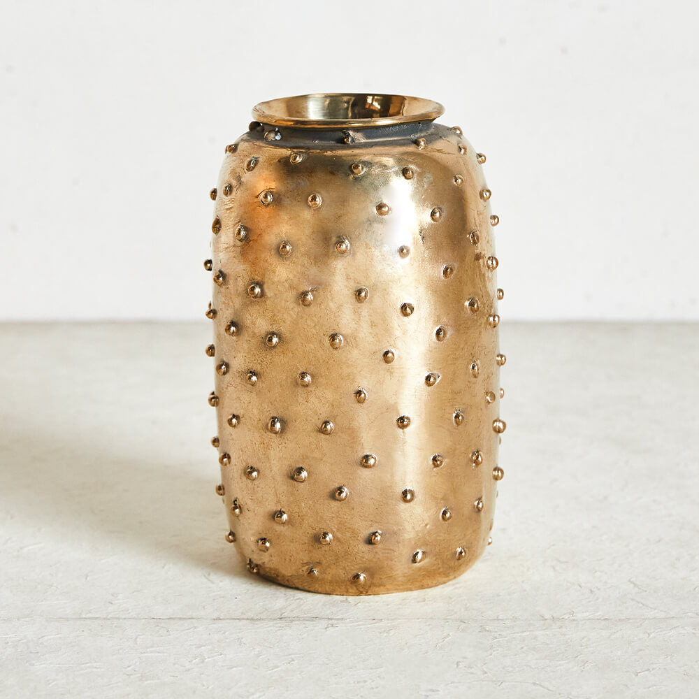 STUDDED VASE