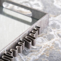 AVANT TRAY