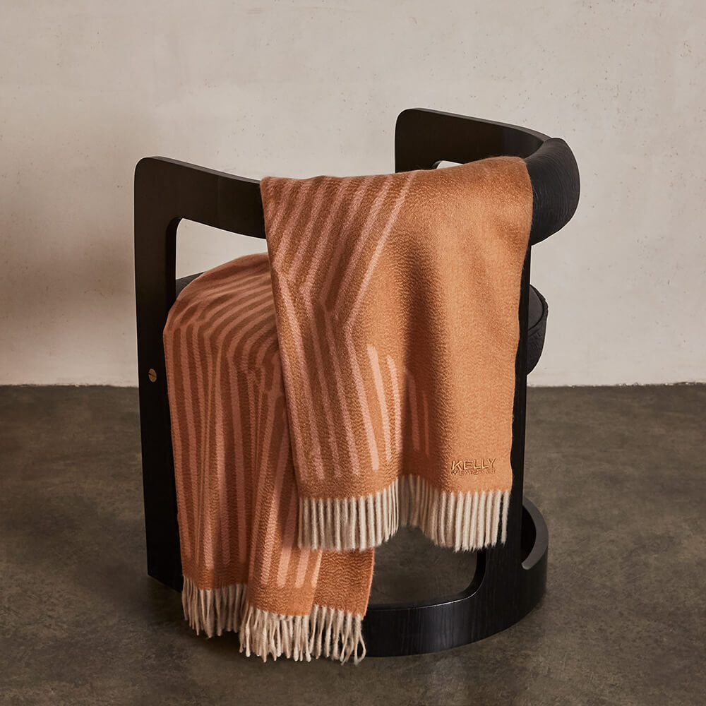 SUPERLUXE AVANT THROW