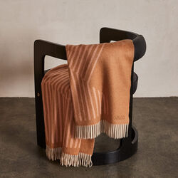 SUPERLUXE AVANT THROW