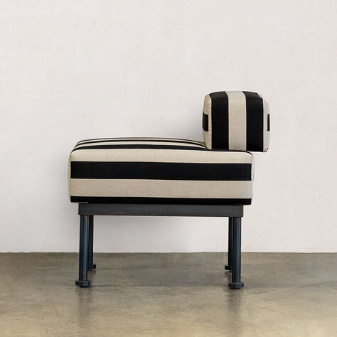 VIVANT PETITE CHAIR