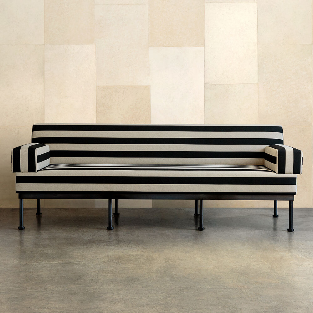 VIVANT SETTEE