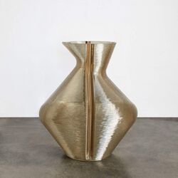 Changing Vase Medium