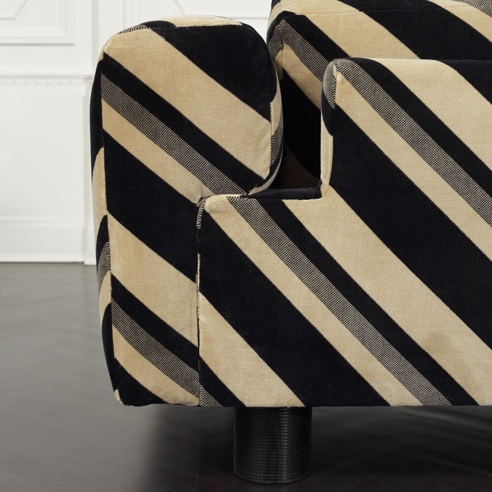 DURANT 108" SOFA