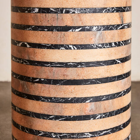 LINEAGE STOOL