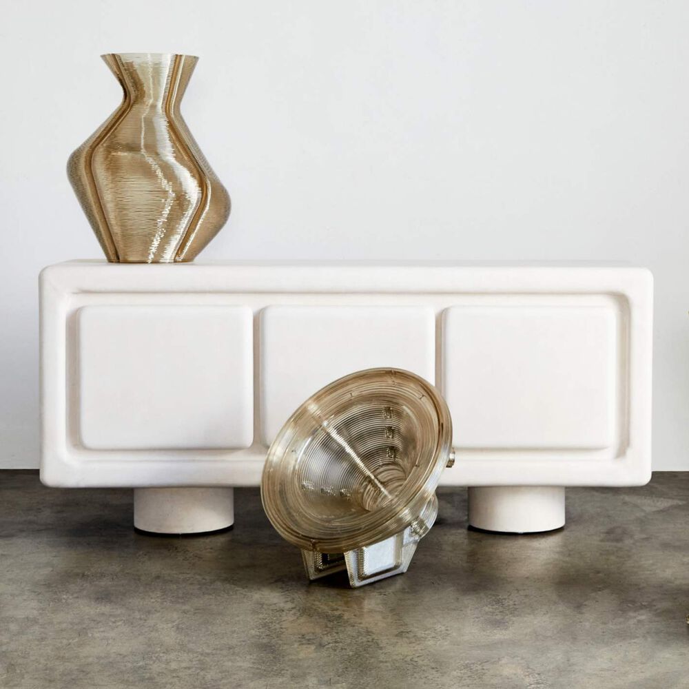 Changing Vase Medium