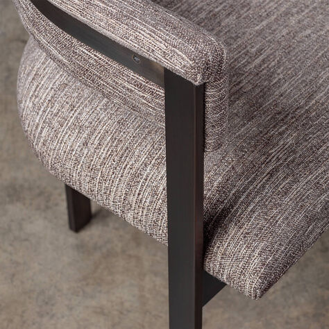 ELLIOTT CHAIR
