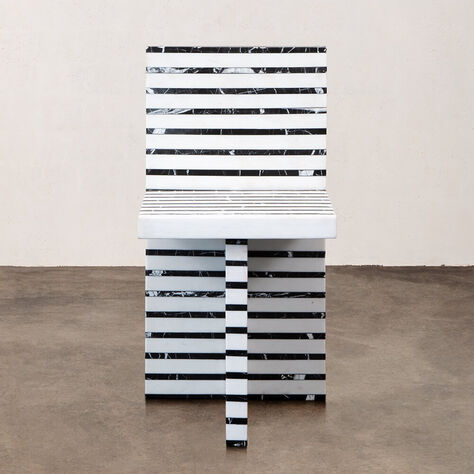 LINEAGE CHAIR