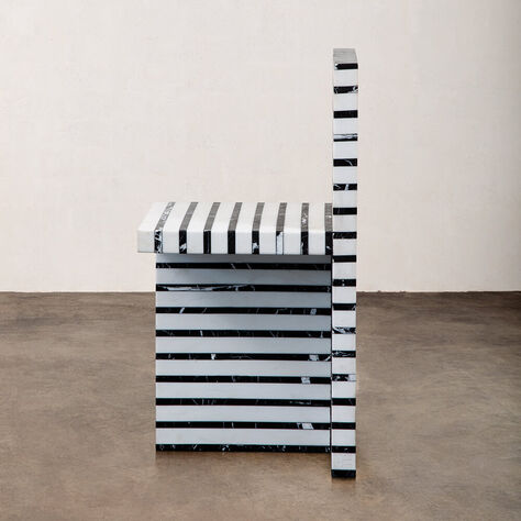 LINEAGE CHAIR