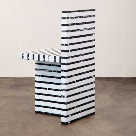 LINEAGE CHAIR