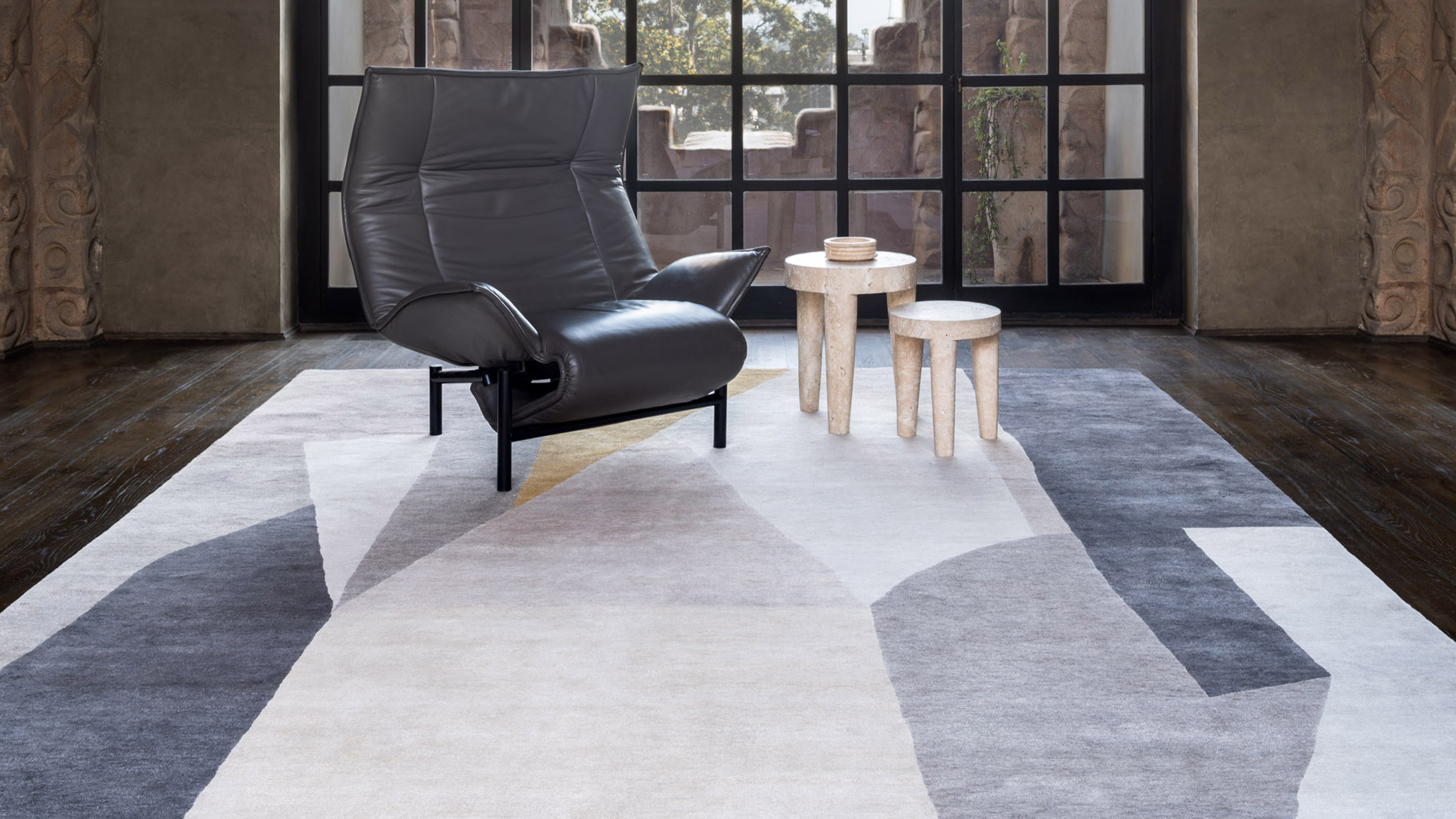 THE RUG COMPANY