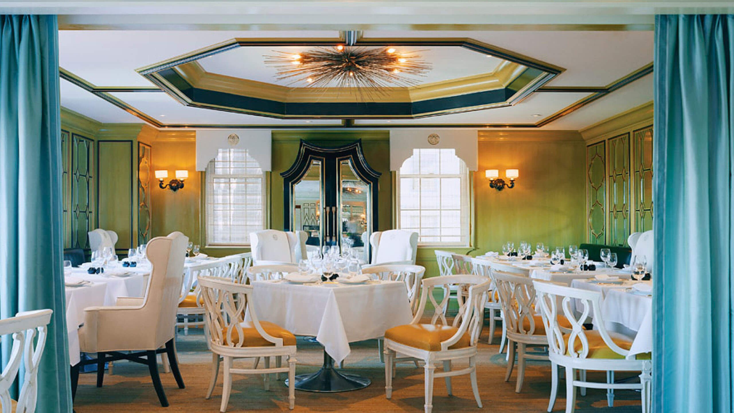 BERGDORF GOODMAN RESTURANT