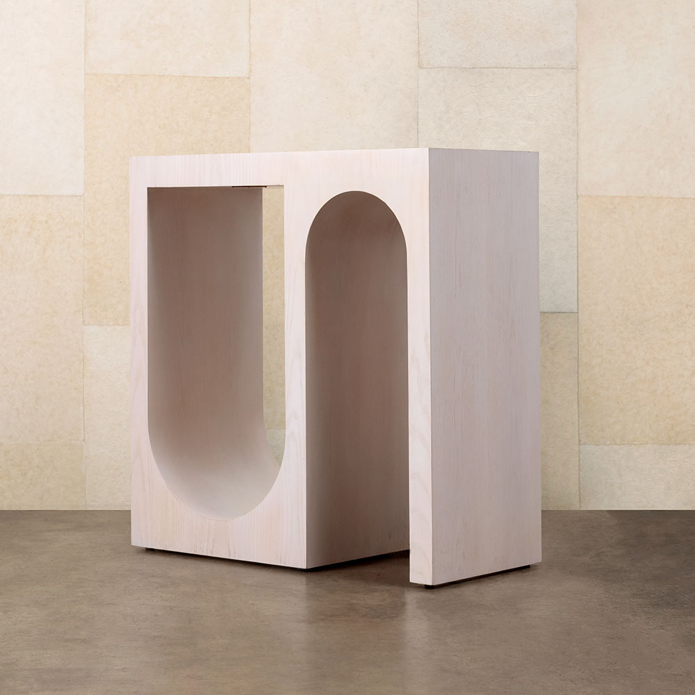 ROXBURY PETITE CONSOLE image number 0