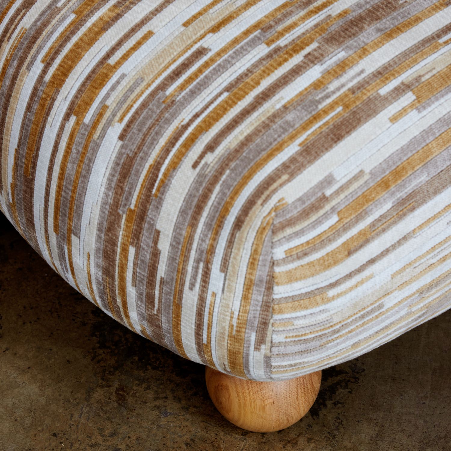 Morro Vanity Chair image number 6