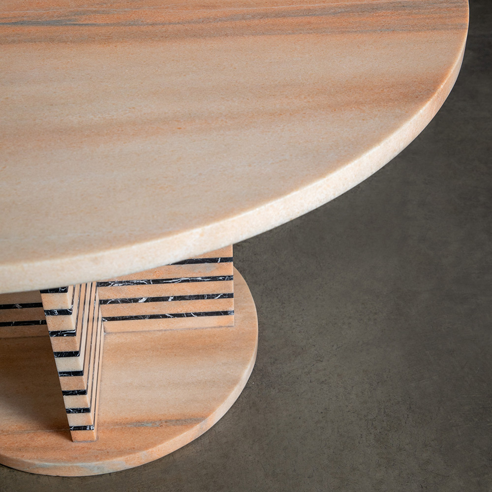 LINEAGE DINING TABLE image number 4