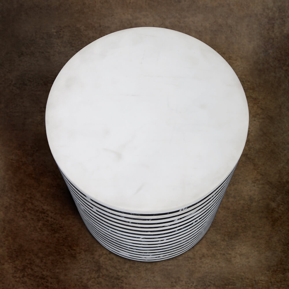 LINEAGE STOOL image number 2