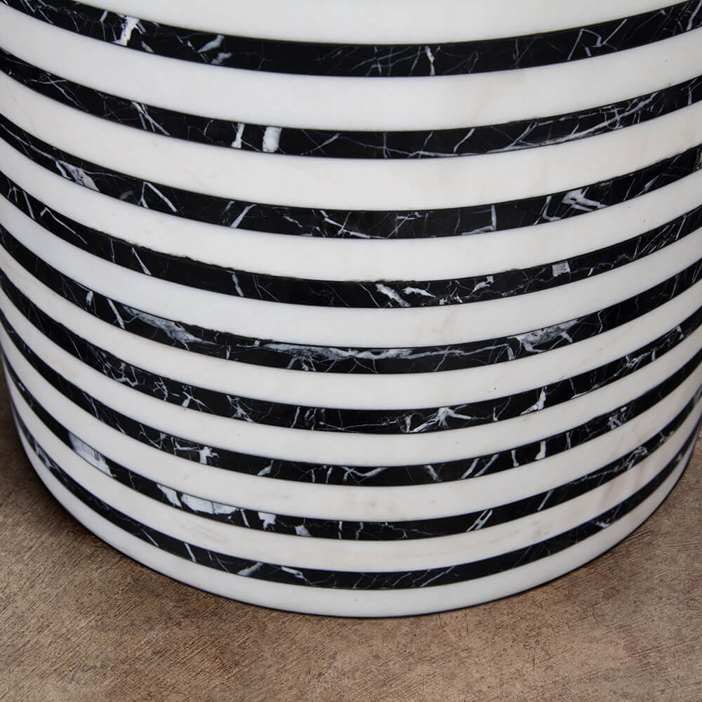 LINEAGE STOOL image number 4