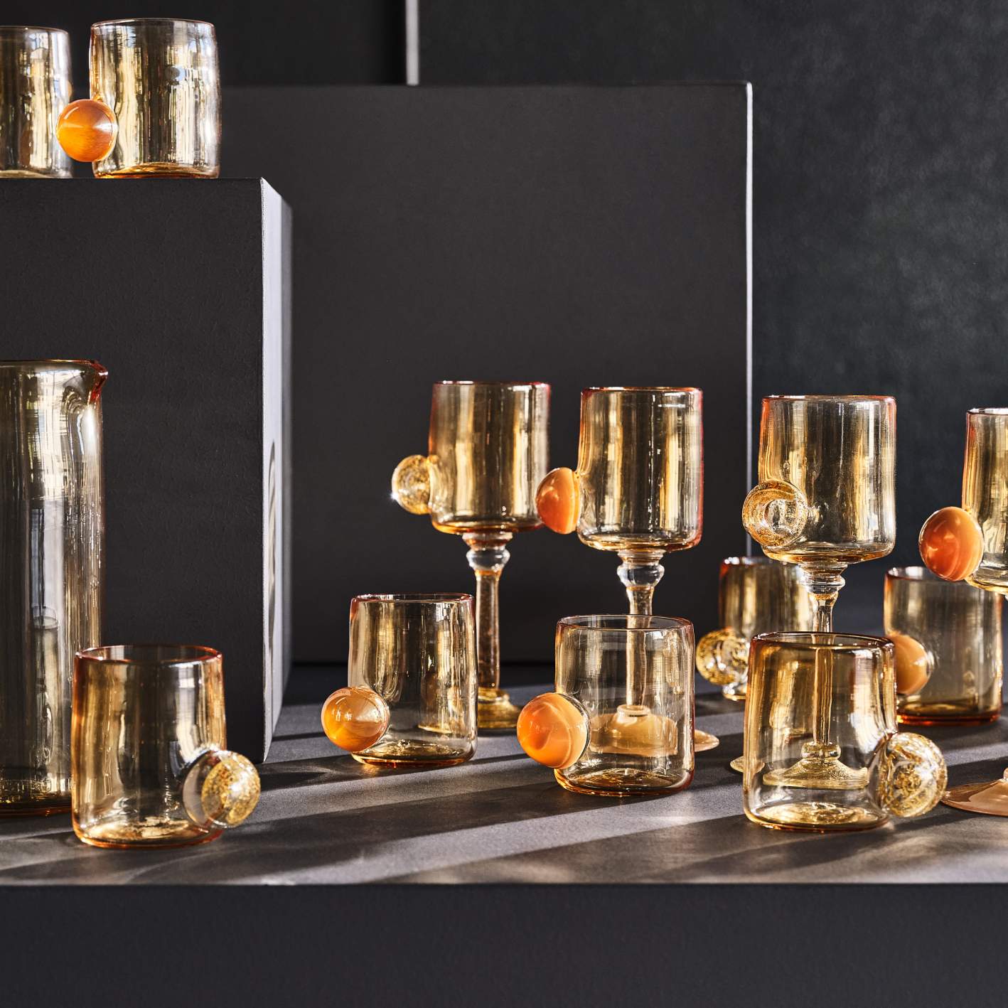 Bubble Wine Goblet image number 6