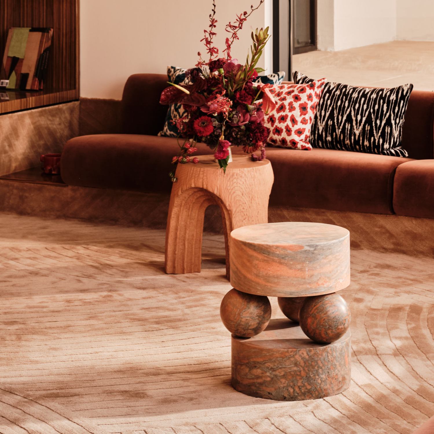 Echo Side Table image number 2