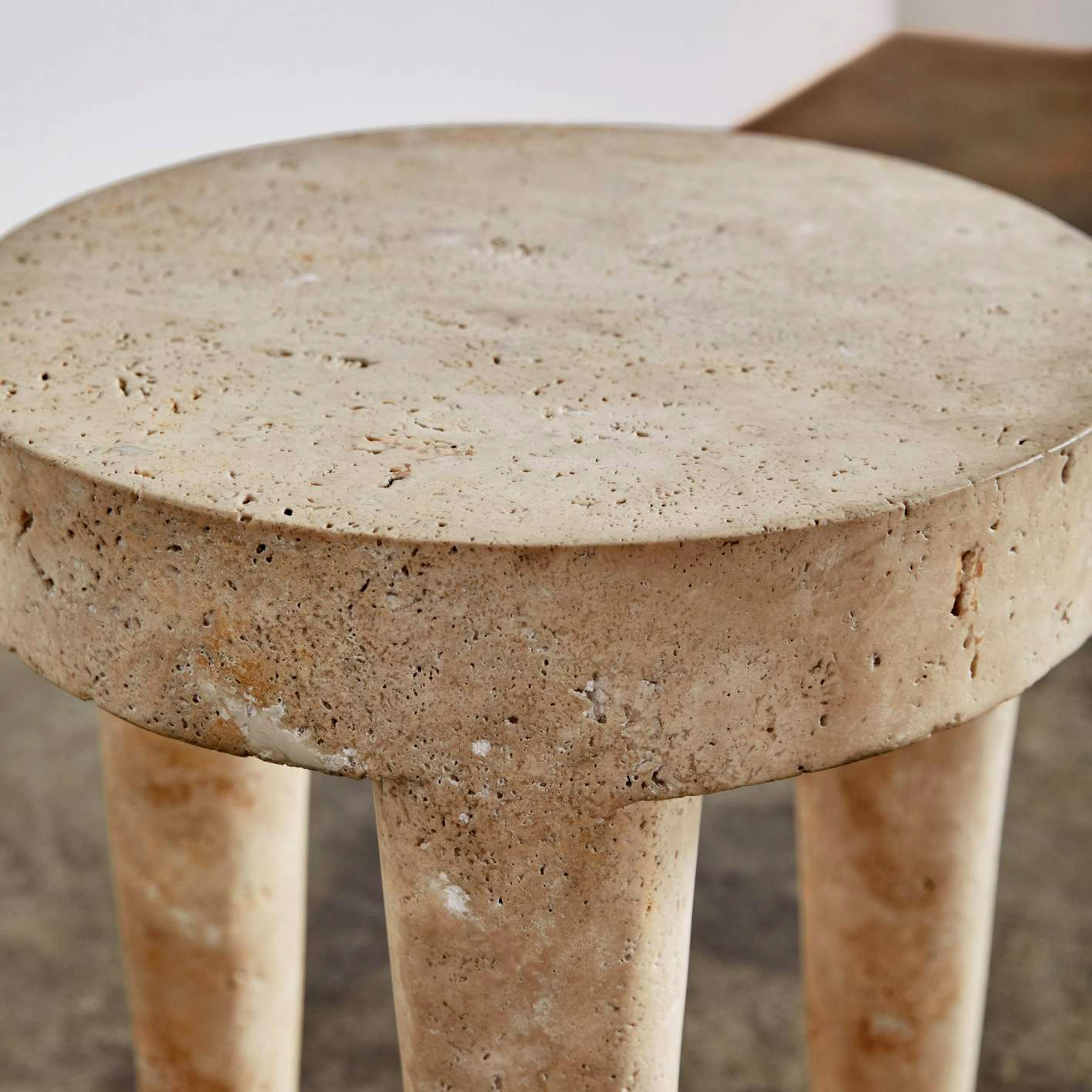 TRIBUTE STOOL LARGE image number 4