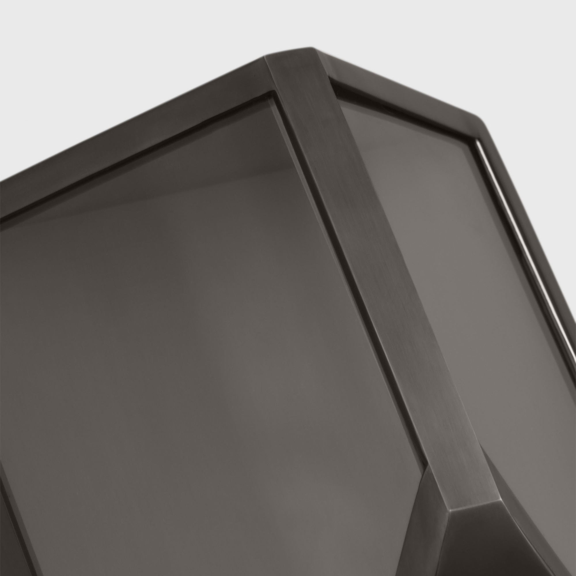 Punto 10" Wall