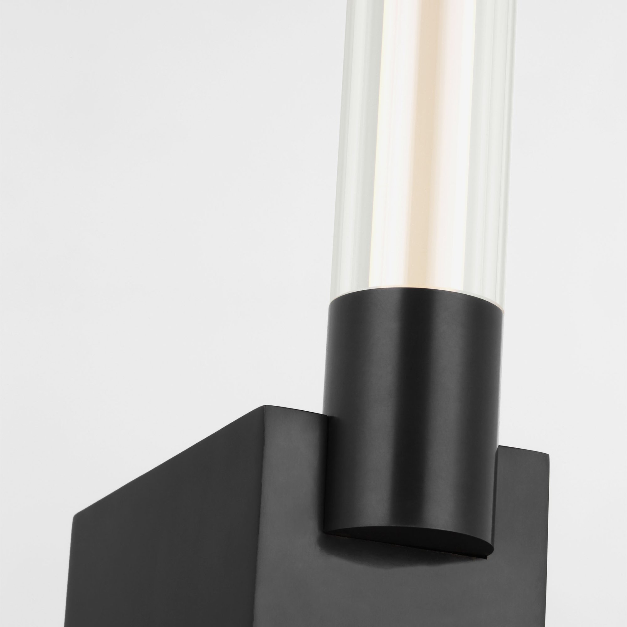 Phobos 15" Rechargeable Table Lamp image number 2